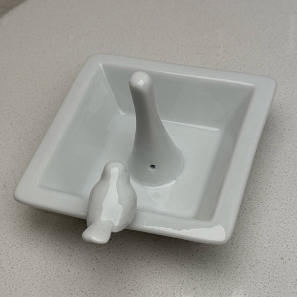 White Ceramic Porcelain Bird Ring Holder - Picture 7 of 10